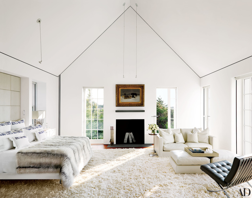 bedroom-with-fireplaces-03